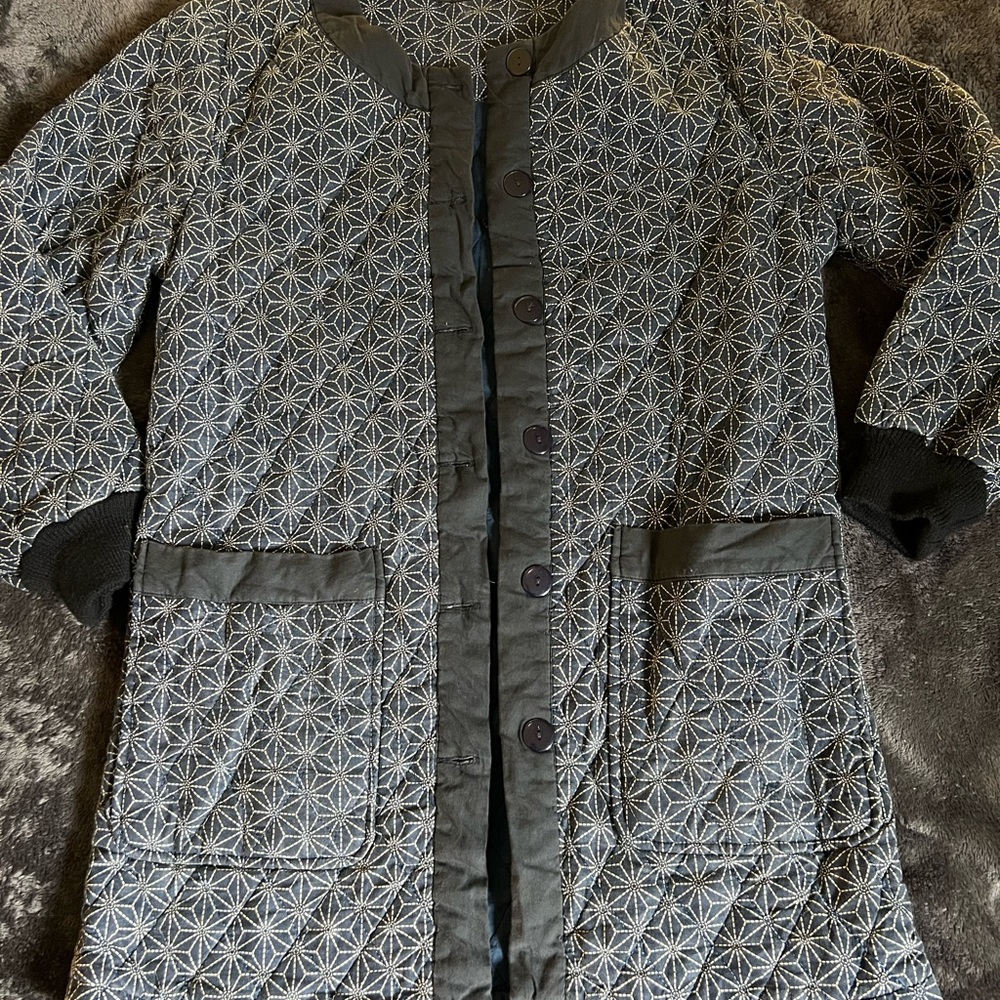 Stylish Geometric Patterned Jacket - image 1